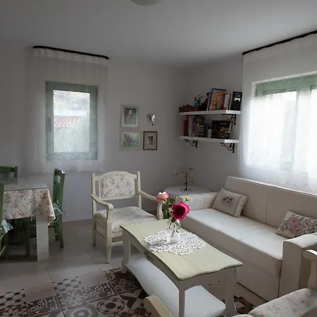 Arhondia House Tatil Evi