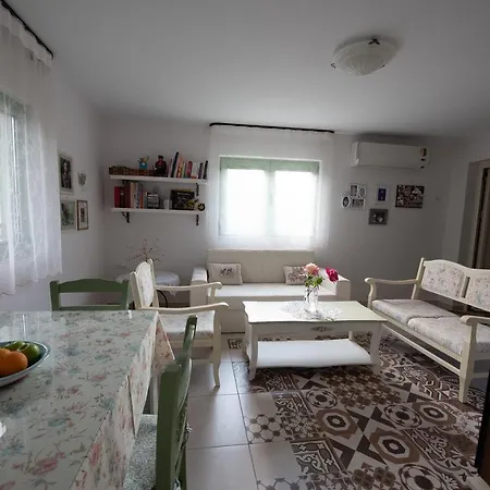 Casa de Férias Arhondia House